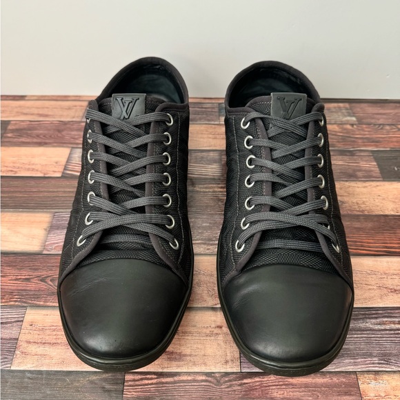 Louis Vuitton Damier Graphite Aventure Axel 12 Sneakers - Picture 5 of 10